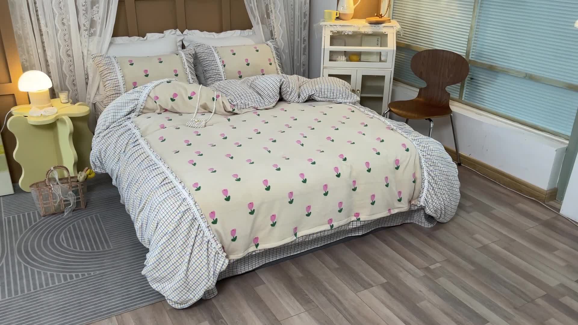 91家纺网 家纺一手货源 找家纺 金爱家  2021新款直播热卖牛奶绒220g泡泡袖四件套 小郁金香