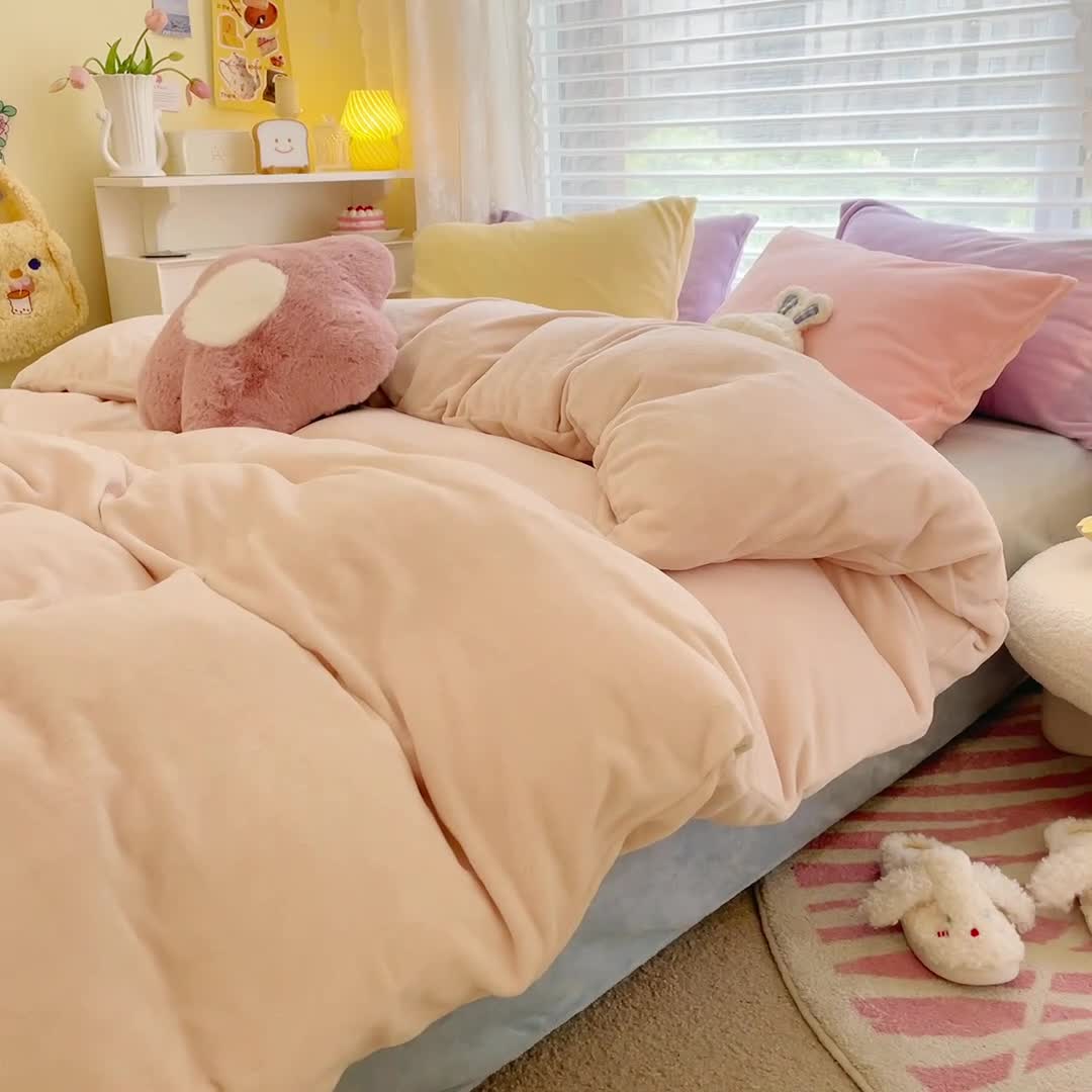 91家纺网 家纺一手货源 找家纺 慕尚 2022新款纯色搭色奶油席牛奶绒四件套 少女-奶茶