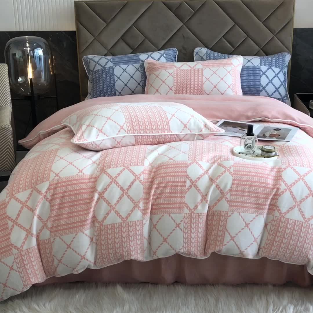 91家纺网 家纺一手货源 找家纺 慕尚 2022新款雕花绒立体牛奶绒轻奢系列四件套 华夫玉