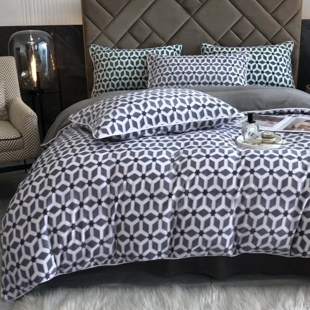 91家纺网 家纺一手货源 找家纺 慕尚 2022新款雕花绒立体牛奶绒轻奢系列四件套 洛奇灰