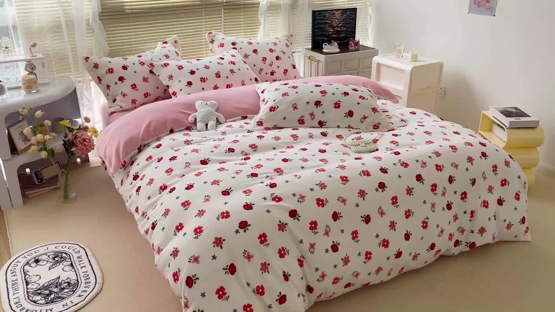 91家纺网 家纺一手货源 找家纺 慕尚 2022新款田园花卉类牛奶绒单被套 浅碎时光