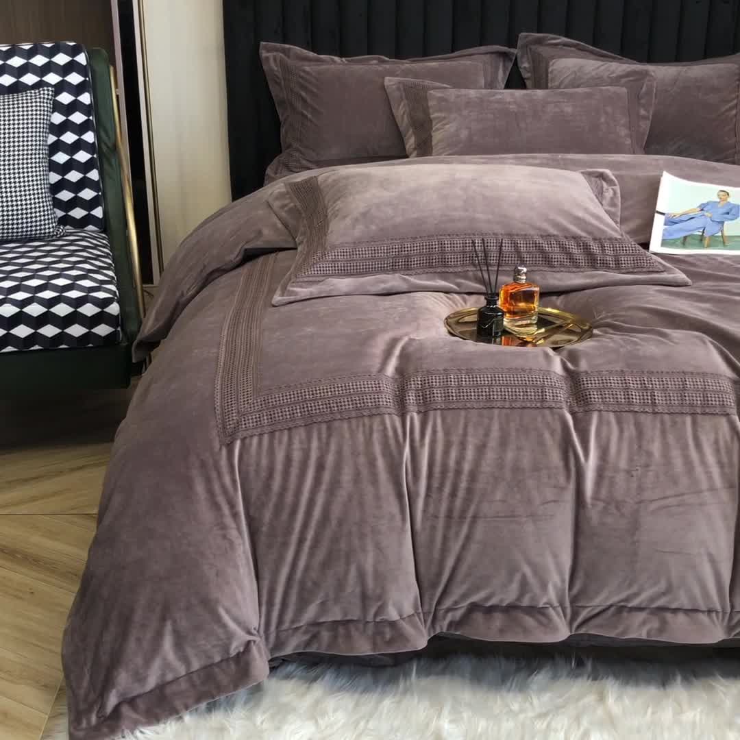 91家纺网 家纺一手货源 找家纺 榻尚 2021新款柔肤绒花边款四件套遇见系列 咖