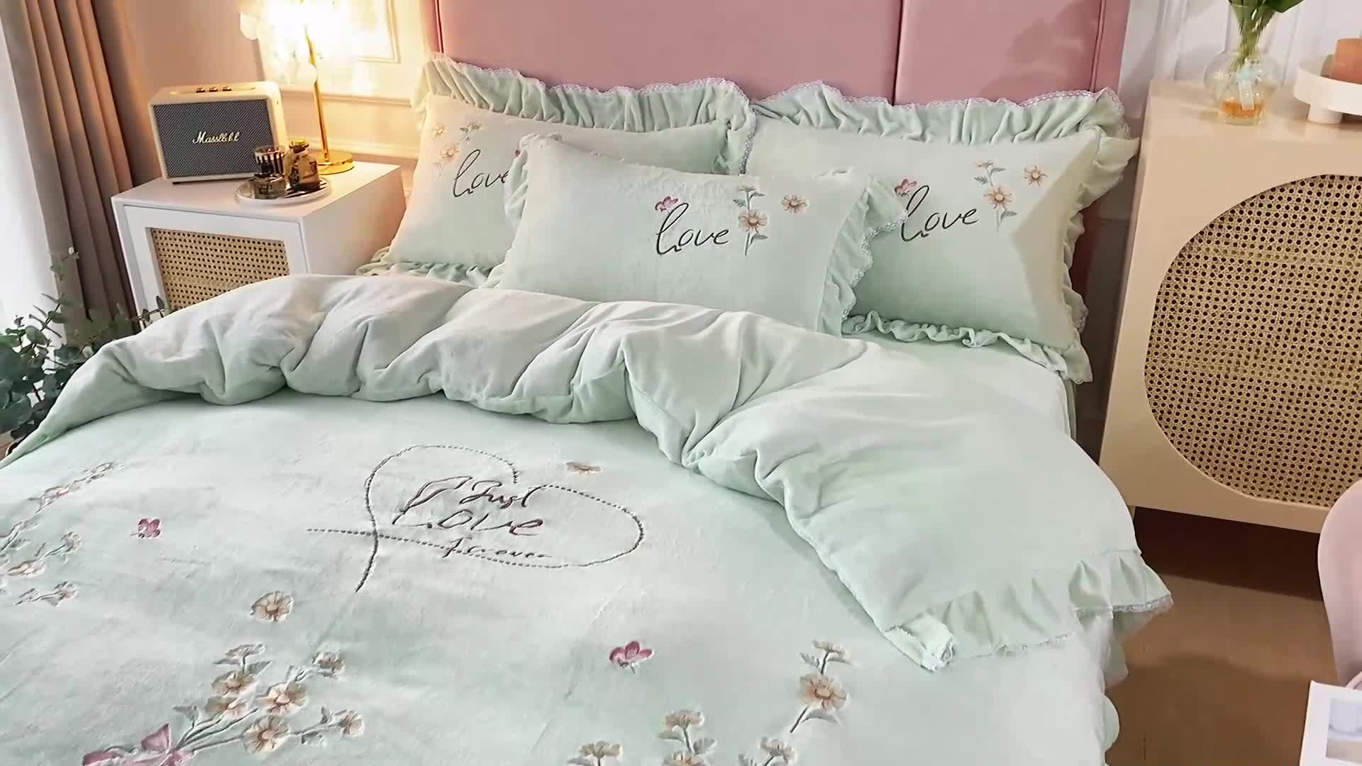 91家纺网 家纺一手货源 找家纺 （总）亲亲公主2025秋冬保暖新款牛奶绒保暖四件套绣花四件套