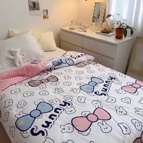 91家纺网 家纺一手货源 找家纺 星期八 2021新款韩国超ins进口安抚豆豆被子春秋被 kitty