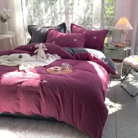 91家纺网 家纺一手货源 找家纺 慕尚家纺 2022新款泰迪绒刺绣款牛奶绒四件套 爱心紫