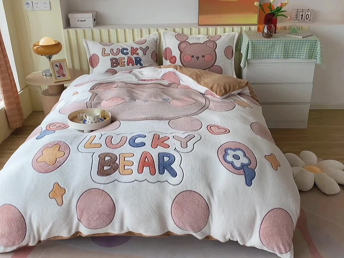 91家纺网 家纺一手货源 找家纺 懒猫家纺 2021新款大版雪花绒四件套 贝尔熊