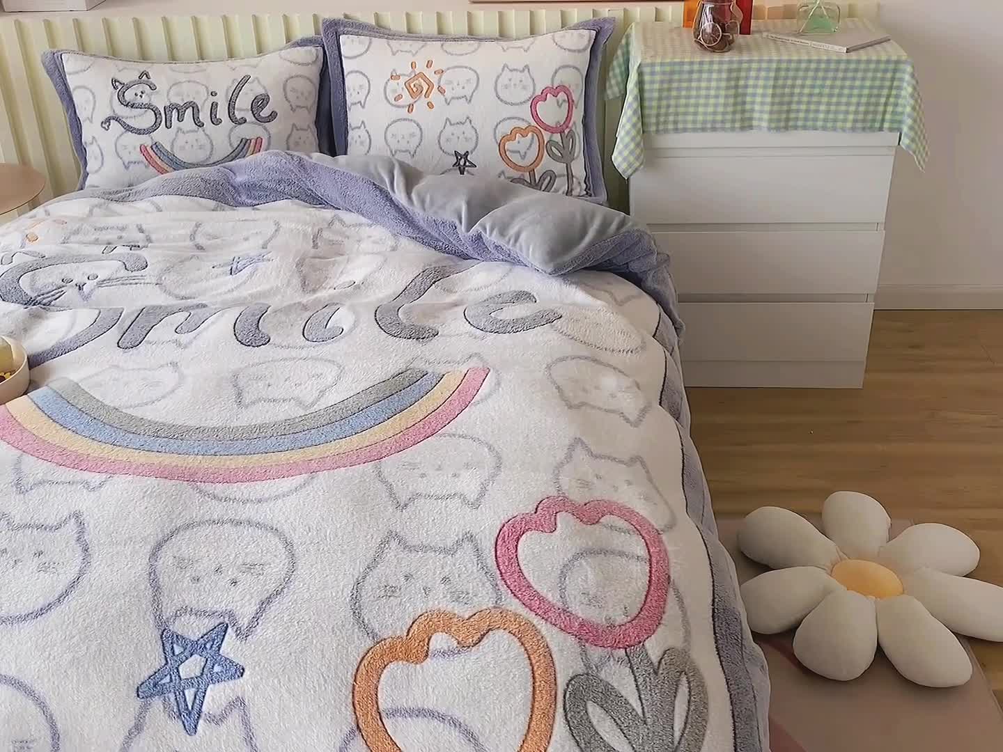 91家纺网 家纺一手货源 找家纺 懒猫家纺 2021新款大版雪花绒四件套 彩虹微笑