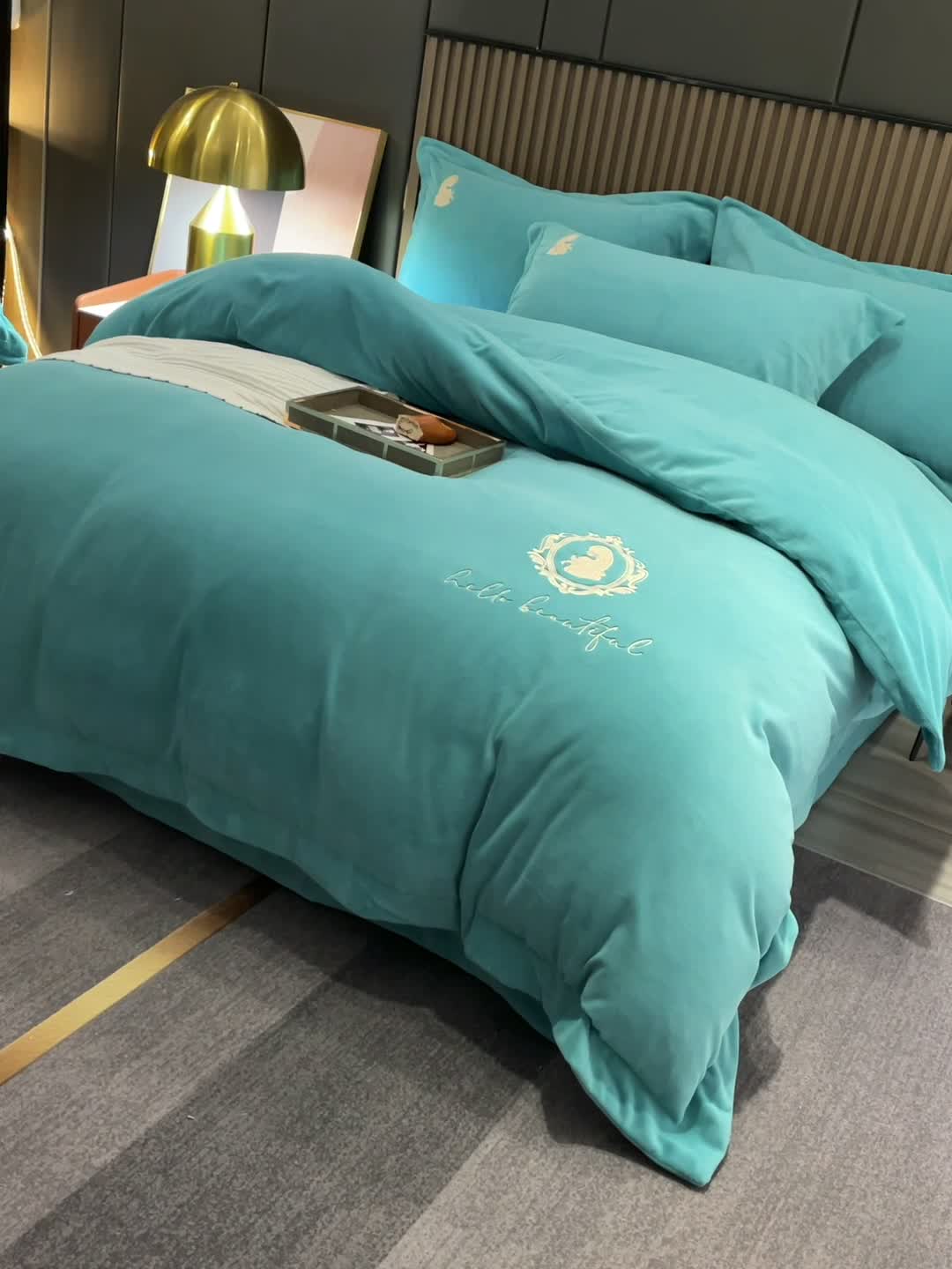 91家纺网 家纺一手货源 找家纺 榻尚家居 2021新款柔暖绒四件套茱莉系列 茱莉蓝