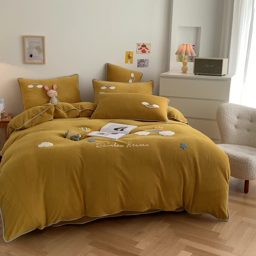91家纺网 家纺一手货源 找家纺 绒兔兔 2021秋冬牛奶绒毛巾绣韩版床裙床单四件套 七彩云-姜黄