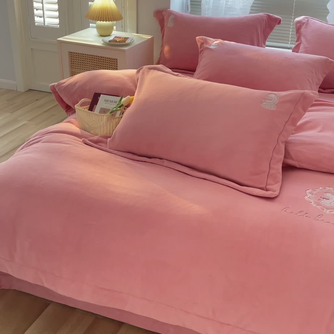 91家纺网 家纺一手货源 找家纺 （总）榻尚家居 2023新款清新柔暖绒四件套茱莉系列