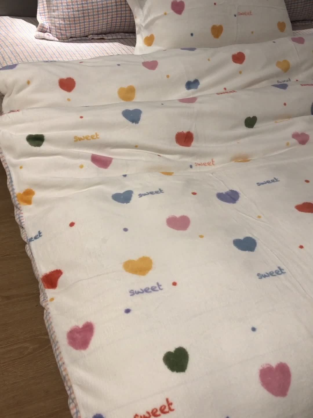 91家纺网 家纺一手货源 找家纺 棉生活 2021新款小清新牛奶绒四件套 心岛