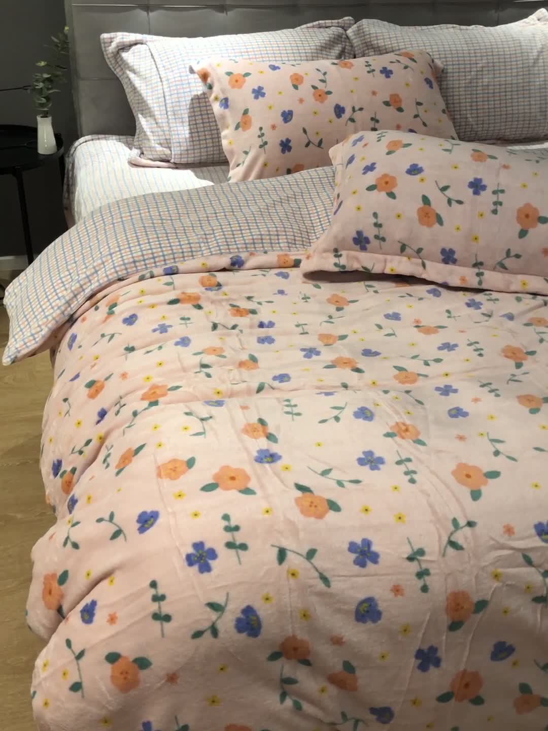 91家纺网 家纺一手货源 找家纺 棉生活 2021新款小清新牛奶绒四件套 花花子