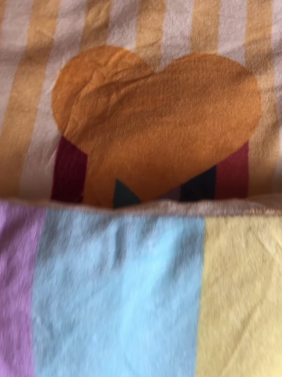 91家纺网 家纺一手货源 找家纺 棉生活 2021新款小清新牛奶绒四件套 彩虹洋-黄