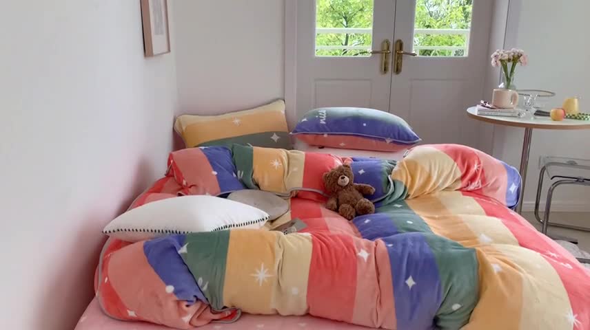 91家纺网 家纺一手货源 找家纺 顾里2021新款ins韩国高端保暖牛奶绒四件套 点点彩虹