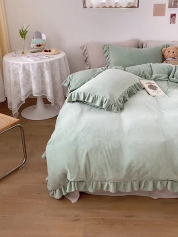 91家纺网 家纺一手货源 找家纺 六巷胡同 2021新款牛奶绒ins混搭花边款四件套 豆绿浅灰