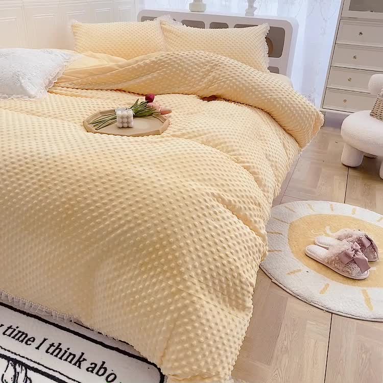 91家纺网 家纺一手货源 找家纺 玛奇朵 2021新款豆豆绒珍珠款四件套-梦露系列 梦露-亮丽黄