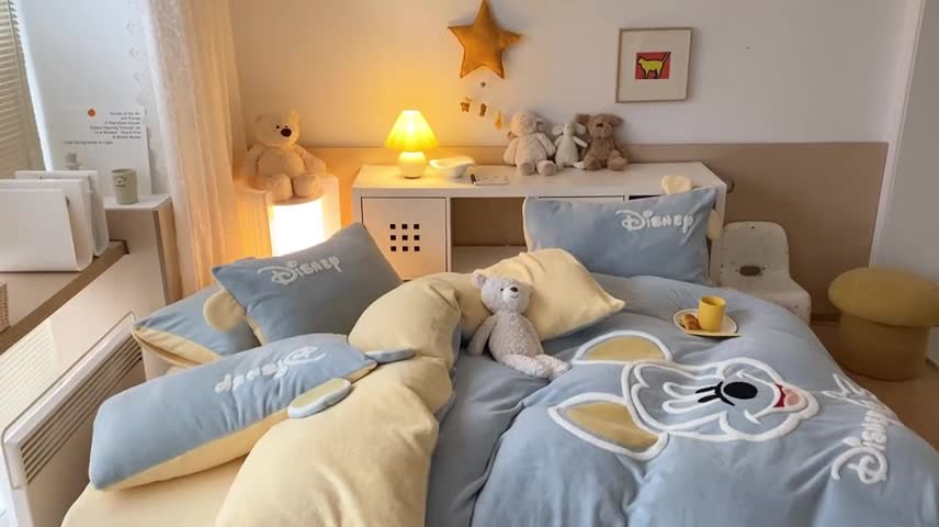 91家纺网 家纺一手货源 找家纺 朗莎家纺 2021新款毛巾绣牛奶绒四件套 黛西天蓝