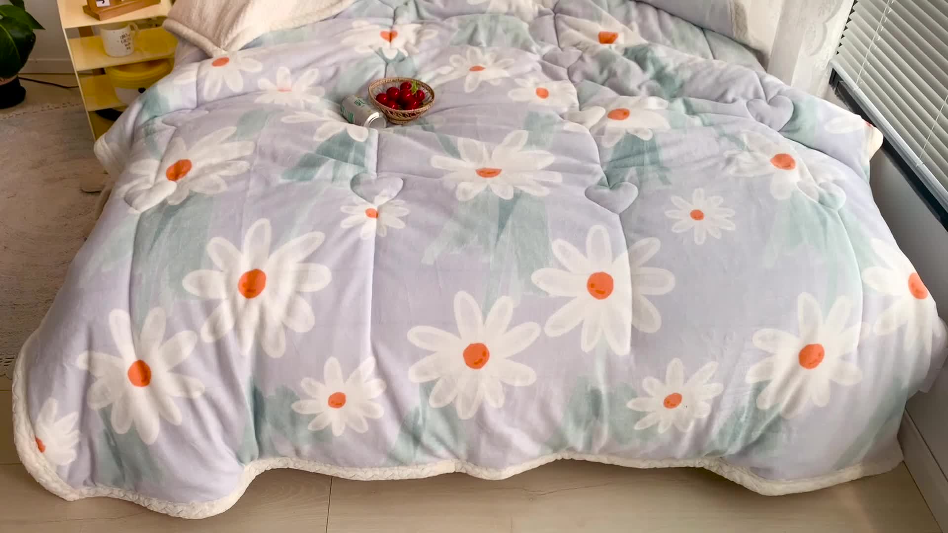 91家纺网 家纺一手货源 找家纺 慕尚 2022新款牛奶绒贝贝绒三层加厚毛毯 蓝菊