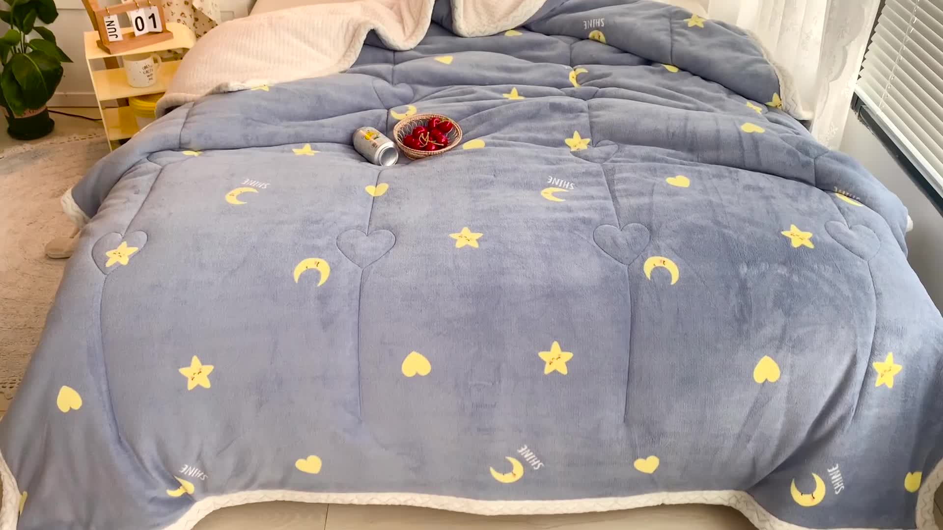 91家纺网 家纺一手货源 找家纺 慕尚 2022新款牛奶绒贝贝绒三层加厚毛毯 星月