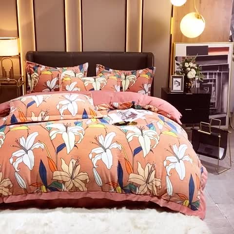 91家纺网 家纺一手货源 找家纺 眠帛 2021新款牛奶绒印花宽边拼角四件套 春暖花开