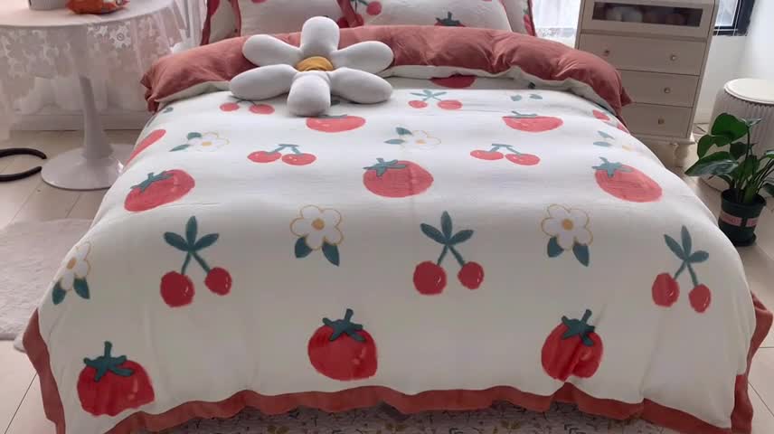 91家纺网 家纺一手货源 找家纺 金爱家 2021新款高克重牛奶绒四件套 喜气洋洋白