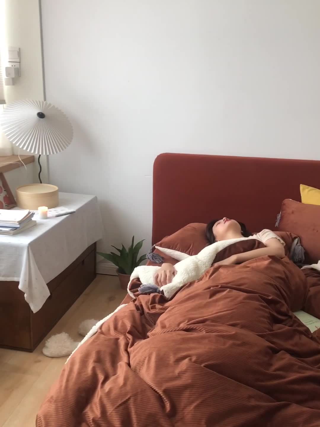 91家纺网 家纺一手货源 找家纺 六巷胡同  2021新款复古轻奢风意大利灯芯绒四件套 可可咖