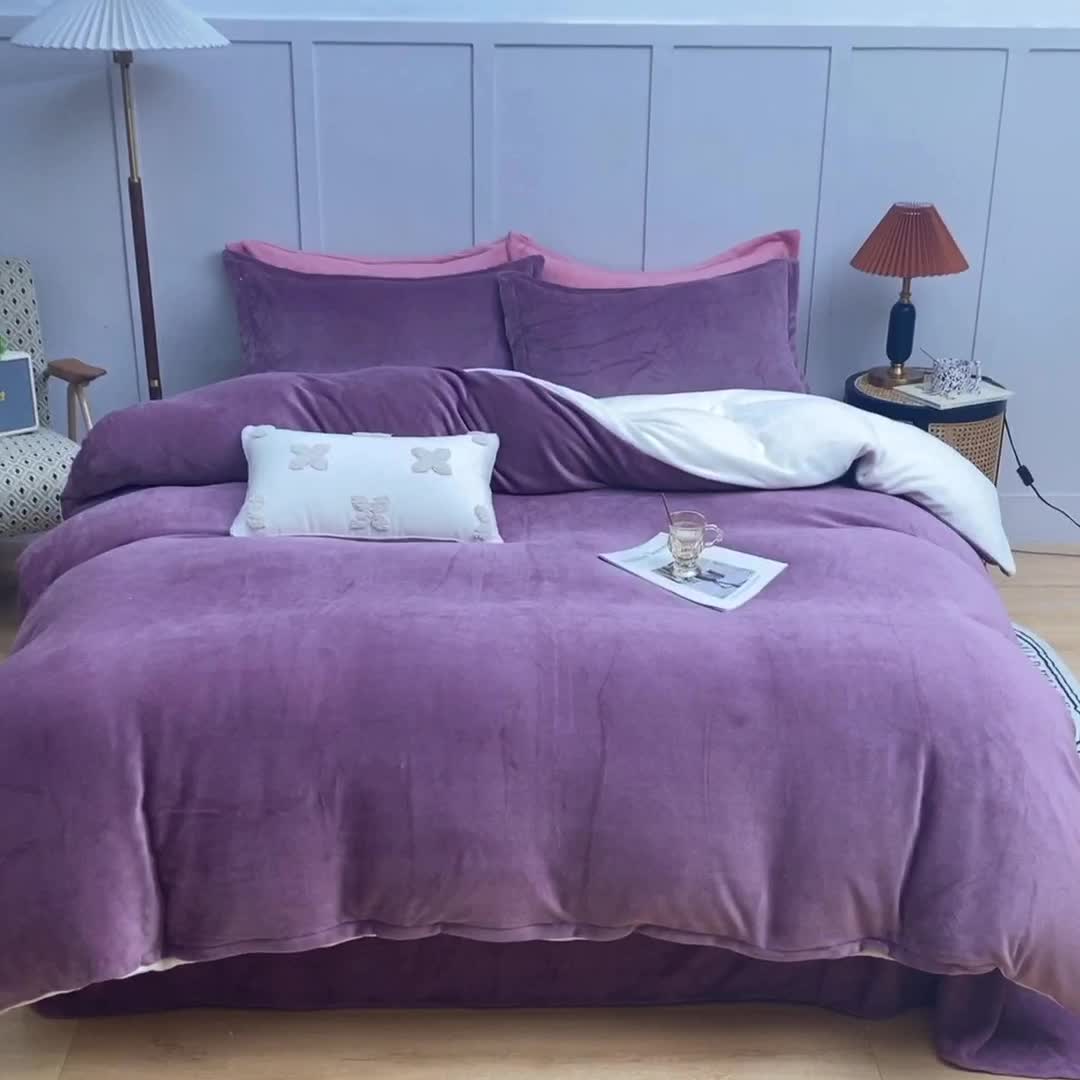 91家纺网 家纺一手货源 找家纺 艾米家居  2021新款纯色拼色牛奶绒系列四件套 梅子色+白