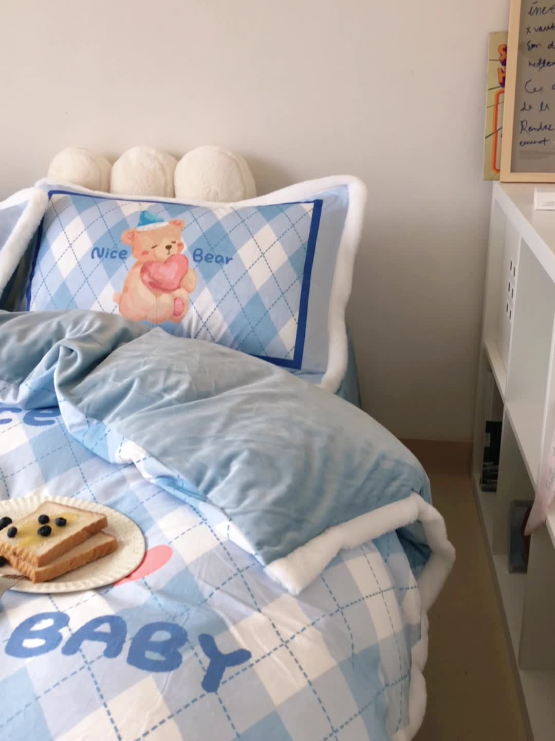 91家纺网 家纺一手货源 找家纺 圆岛家纺 新款冬季数码印花高档婴儿绒兔兔绒四件套 睡睡熊