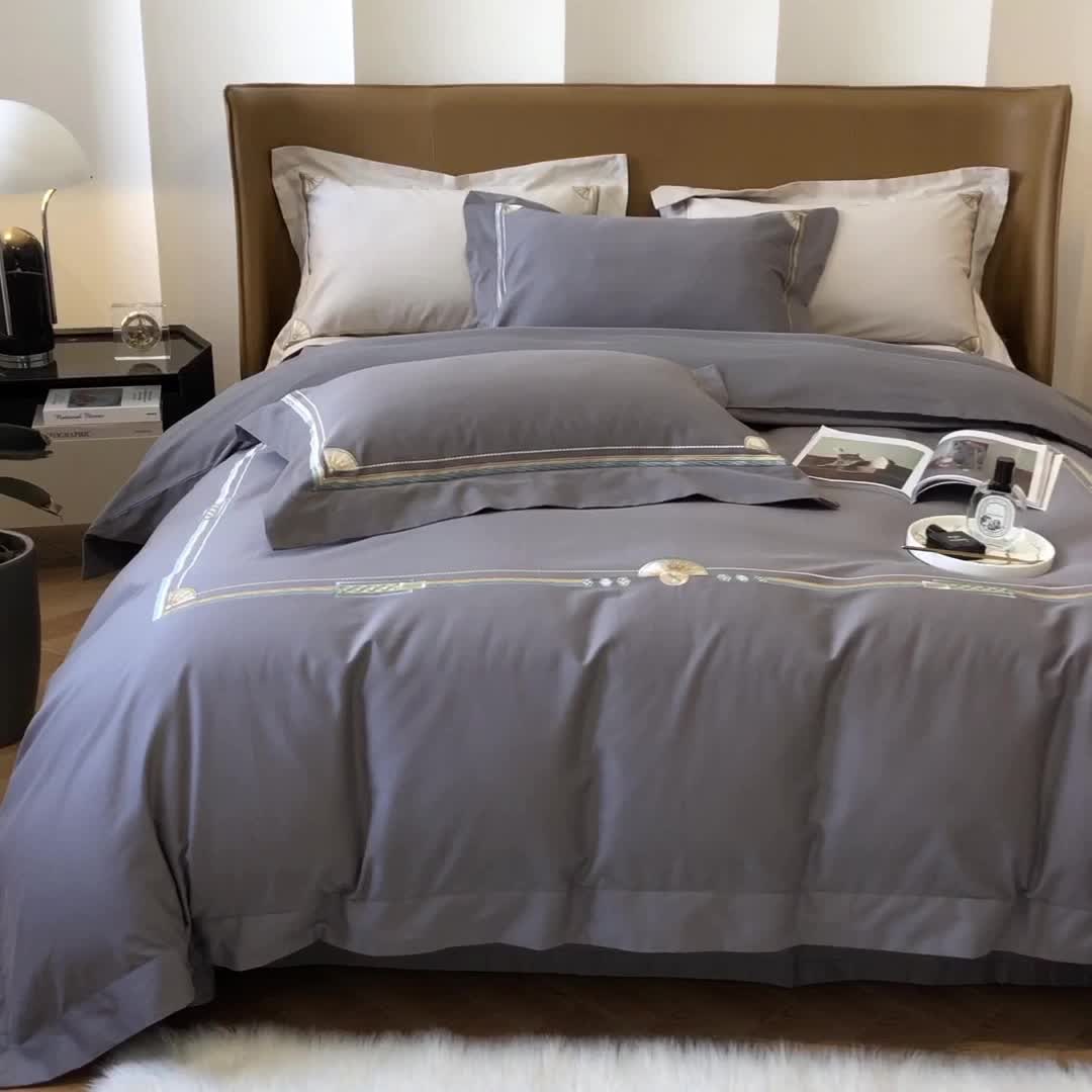 91家纺网 家纺一手货源 找家纺 2021新款进口超柔澳棉磨毛刺绣工艺款四件套恋-深灰