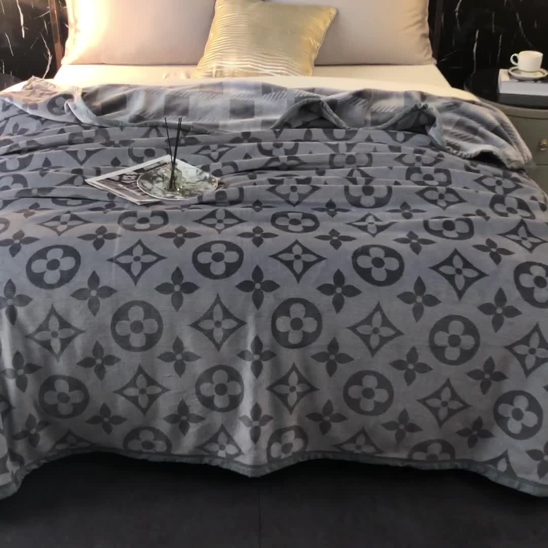 91家纺网 家纺一手货源 找家纺 卡奥AB版加厚复合云毯法莱绒毛毯空调休闲毯沙发盖毯星洛-灰