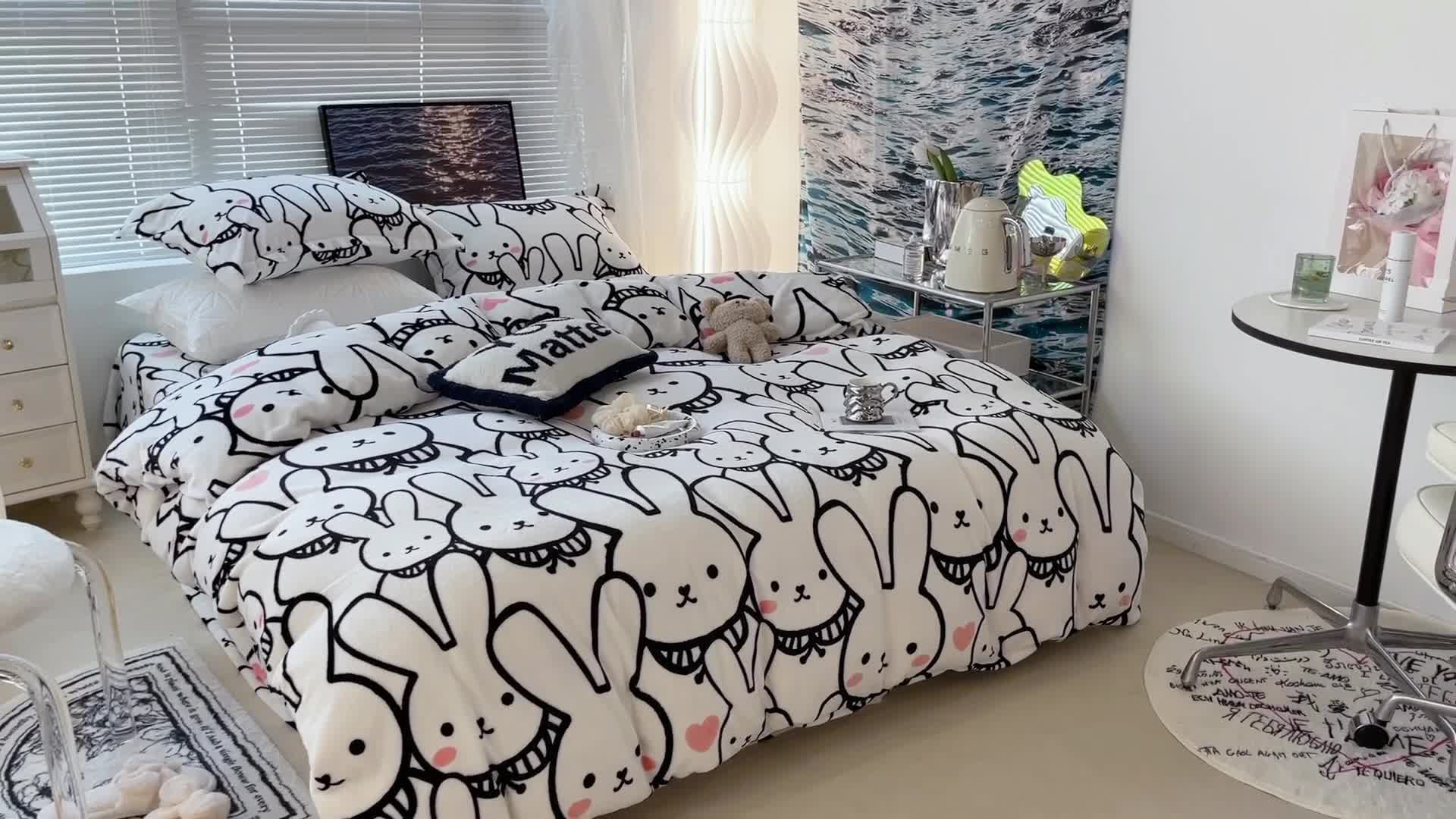 91家纺网 家纺一手货源 找家纺 昔可家纺 2021新款牛奶绒四件套-一批 简笔兔兔