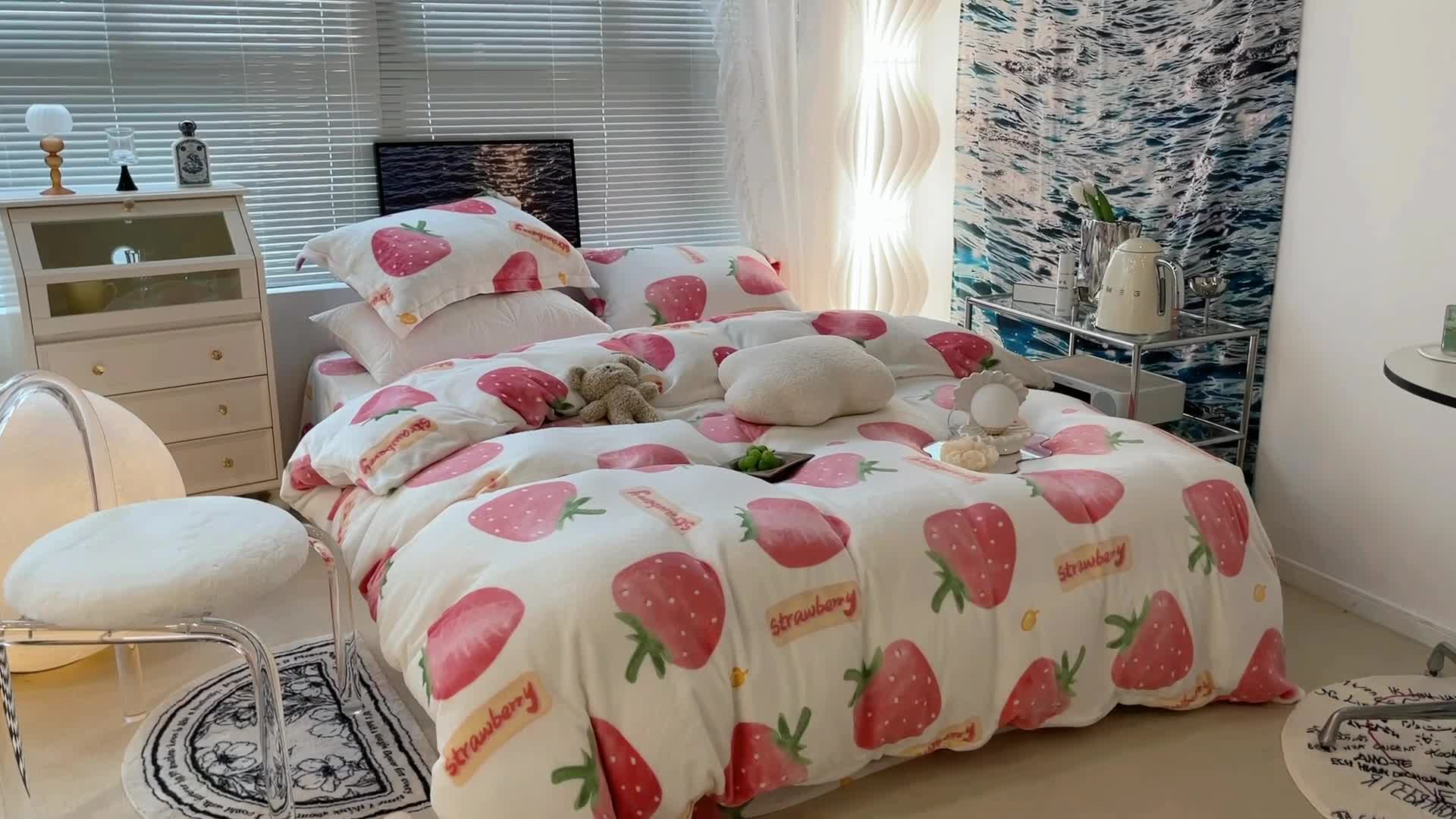 91家纺网 家纺一手货源 找家纺 昔可家纺 2021新款牛奶绒四件套-一批 奶油大草莓