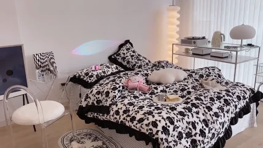 91家纺网 家纺一手货源 找家纺 昔可 2021新款黑色花边牛奶绒四件套 干枯玫瑰