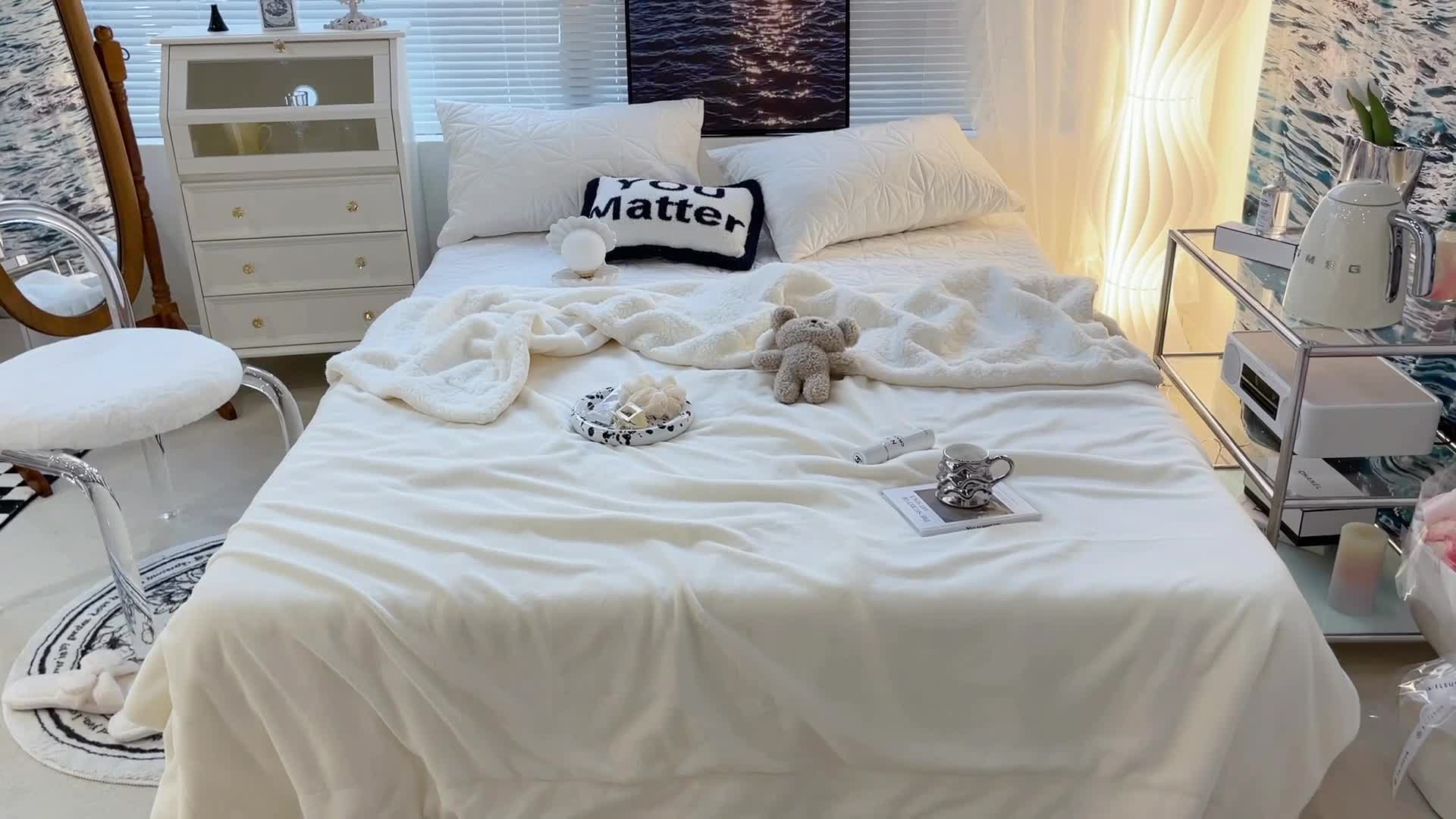 91家纺网 家纺一手货源 找家纺 昔可家纺 2021新款素色牛奶绒羊羔绒毛毯 奶霜白