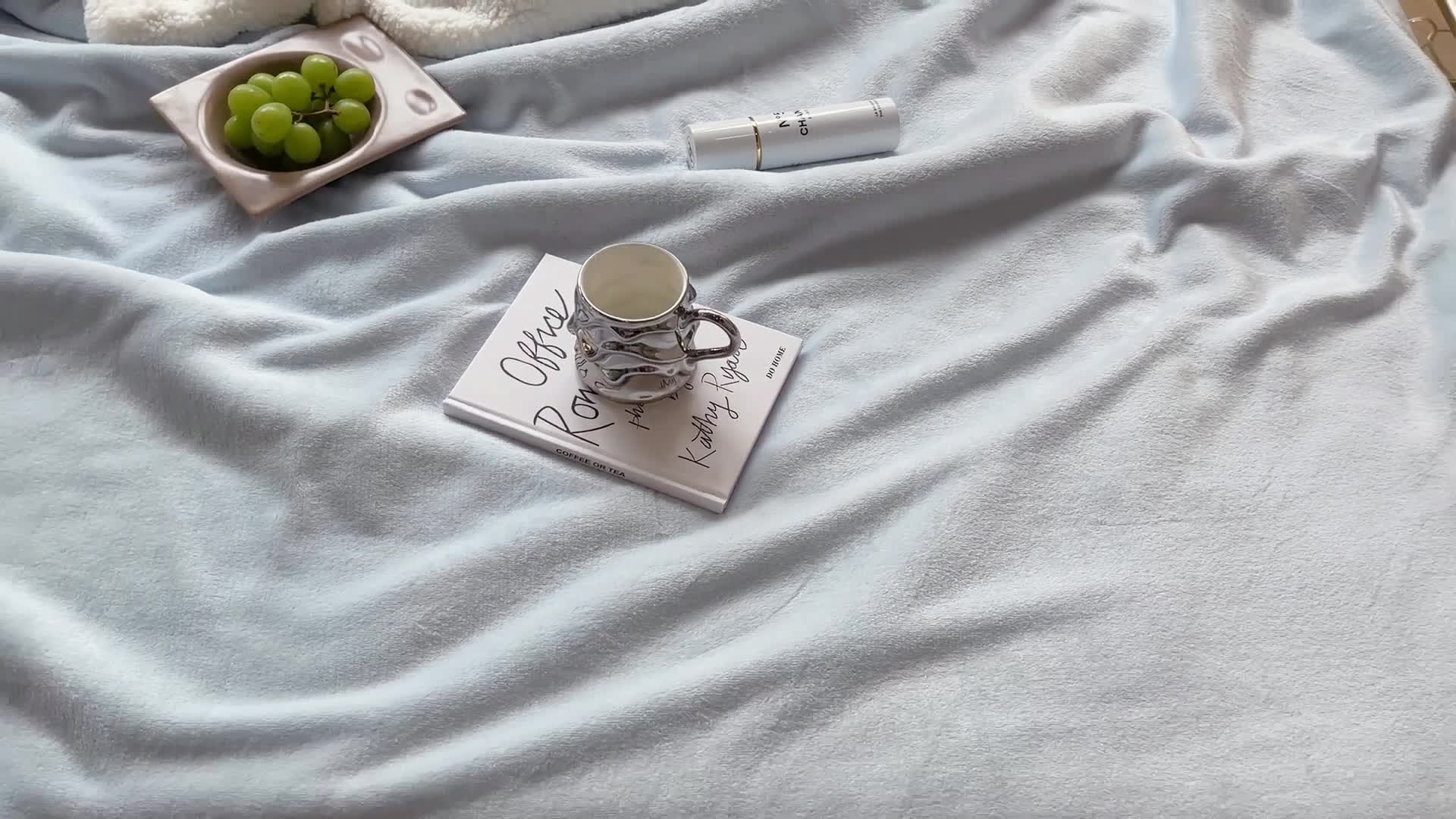 91家纺网 家纺一手货源 找家纺 昔可家纺 2021新款素色牛奶绒羊羔绒毛毯 奶油蓝