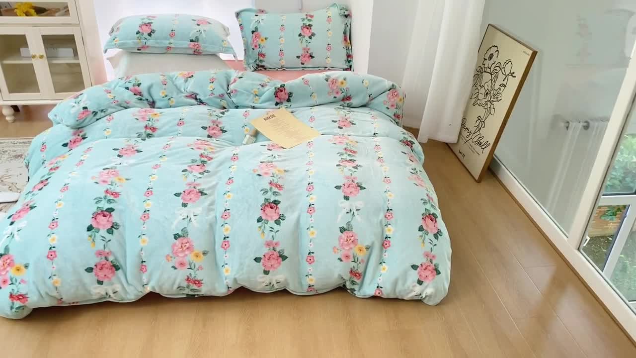 91家纺网 家纺一手货源 找家纺 昔可家纺  2021新款牛奶绒四件套第二组图 蓝色初恋花