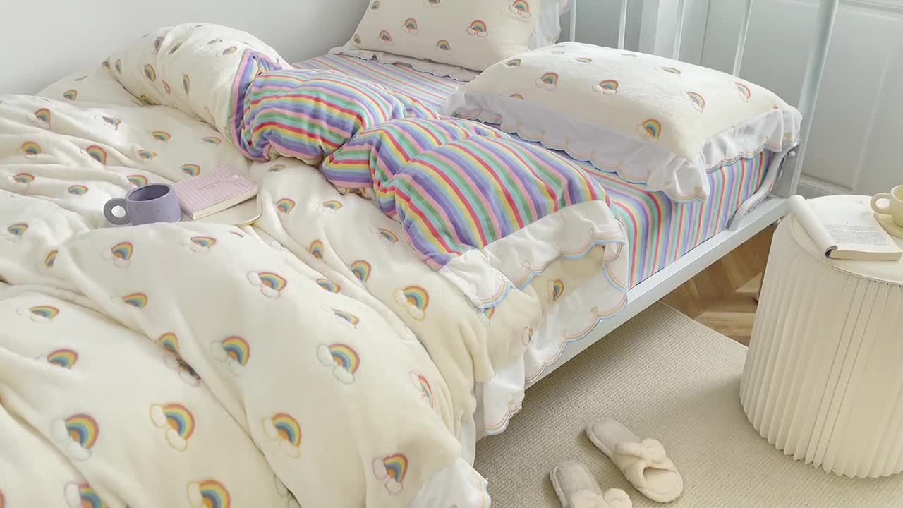 91家纺网 家纺一手货源 找家纺 昔可家纺 2021新款coco雪貂绒四件套 小彩虹 米白