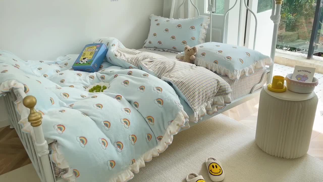 91家纺网 家纺一手货源 找家纺 昔可家纺 2021新款coco雪貂绒四件套 小彩虹蓝