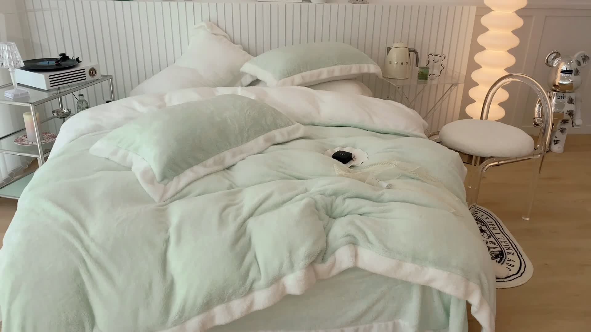 91家纺网 家纺一手货源 找家纺 昔可家纺 2021新款泰迪绒马卡龙色四件套 牛油果绿