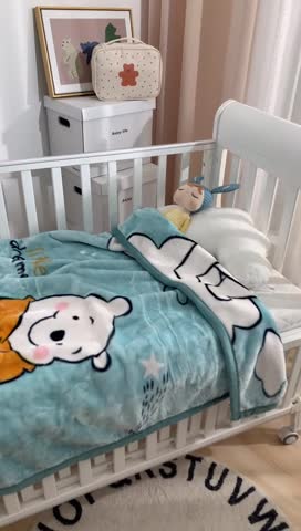 91家纺网 家纺一手货源 找家纺 小芽家居 2024新款拉舍尔绒婴儿毯毛毯儿童毯 维尼