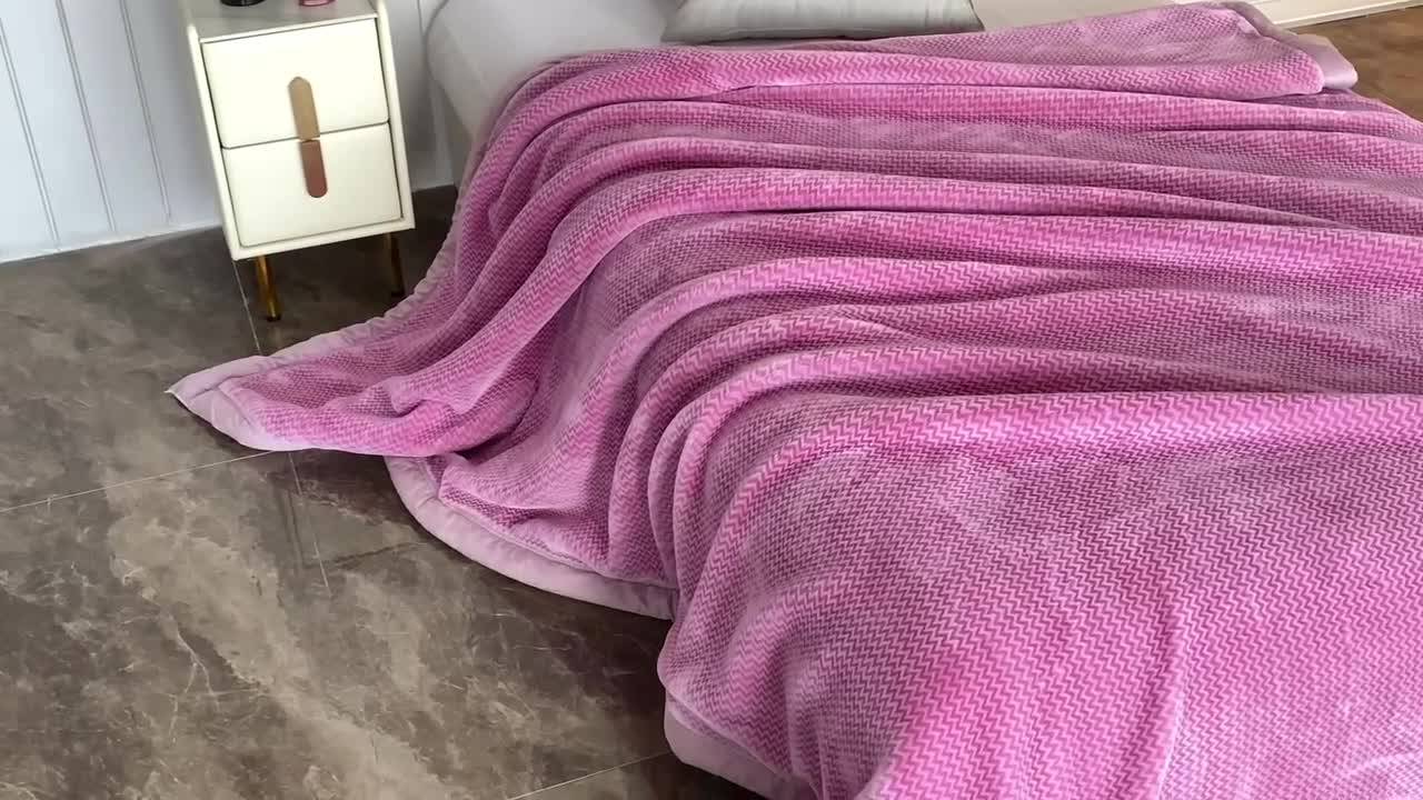 91家纺网 家纺一手货源 找家纺 凯轩毛毛毯毯子 2024新款精品韩素云毛毯毯子 浅紫