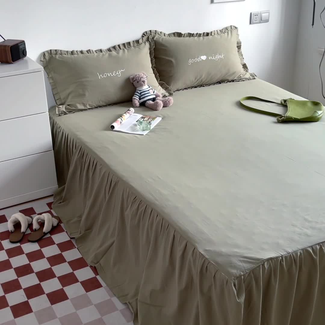 91家纺网 家纺一手货源 找家纺 六巷胡同 2022春夏新品ins风水洗棉单品床裙三件套 ins米绿