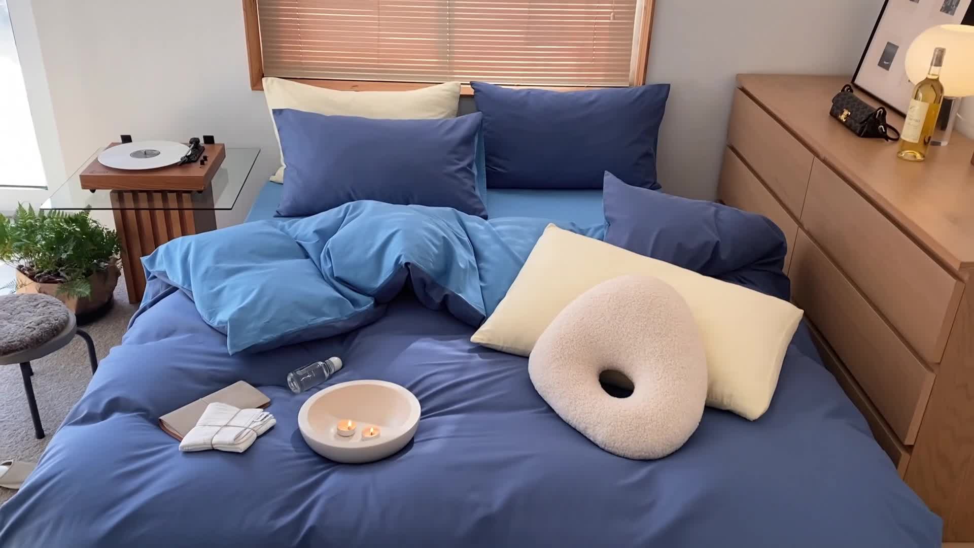 91家纺网 家纺一手货源 找家纺 窝米 2022春季新品素色双拼水洗棉系列四件套 克莱茵蓝双拼