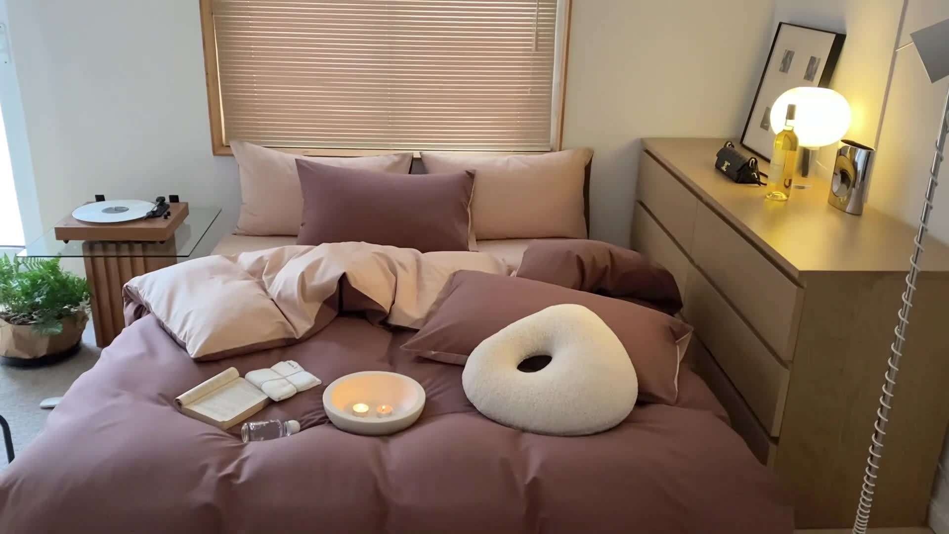 91家纺网 家纺一手货源 找家纺 窝米 2022春季新品素色双拼水洗棉系列四件套 欧蕾咖啡双拼