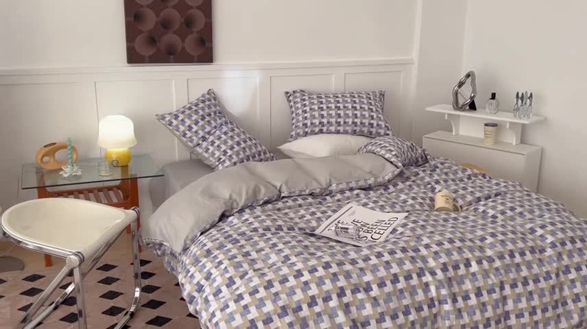 91家纺网 家纺一手货源 找家纺 昔可家纺 2022新款13372全棉普通款简约ins四件套 渐变蓝方块