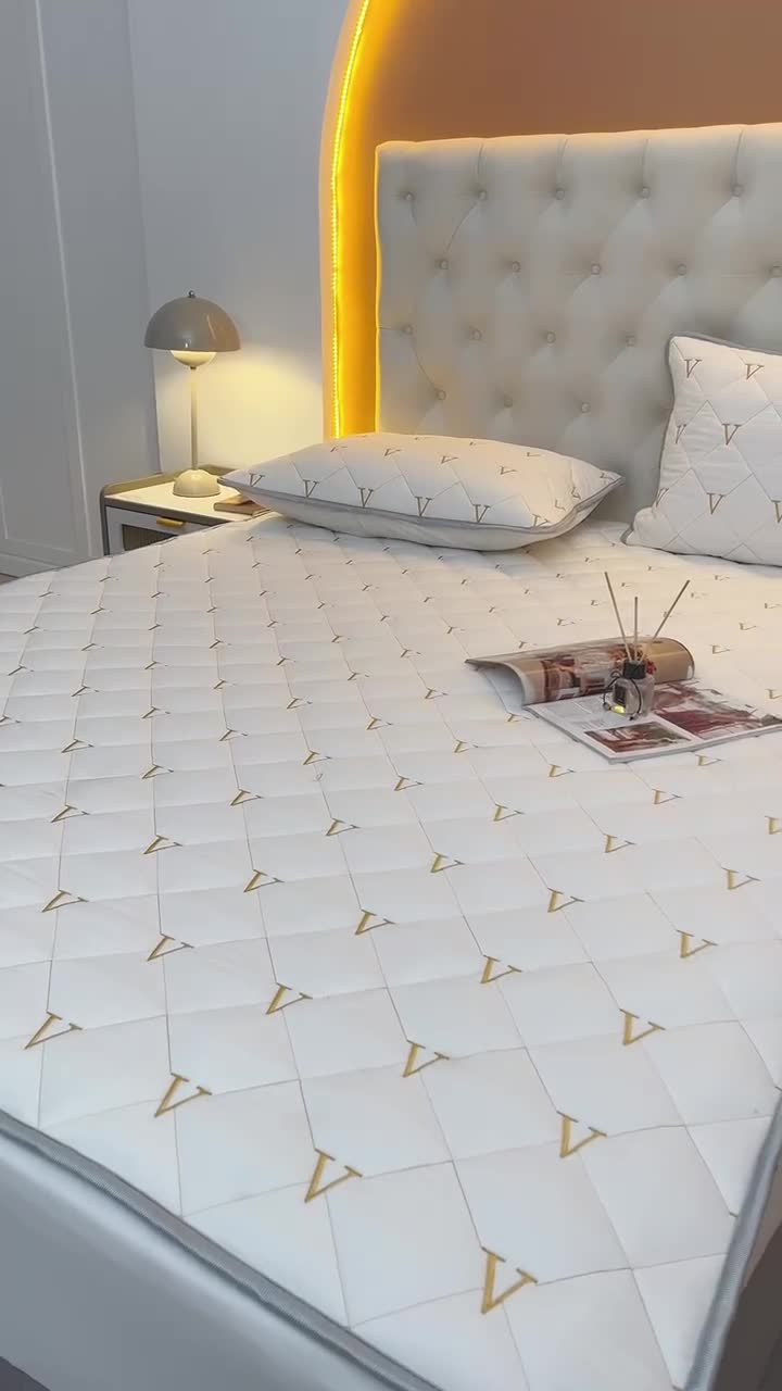 91家纺网 家纺一手货源 找家纺 久典 2022新款A类全棉色织水洗棉刺绣抗菌防螨夹棉床笠 纯白