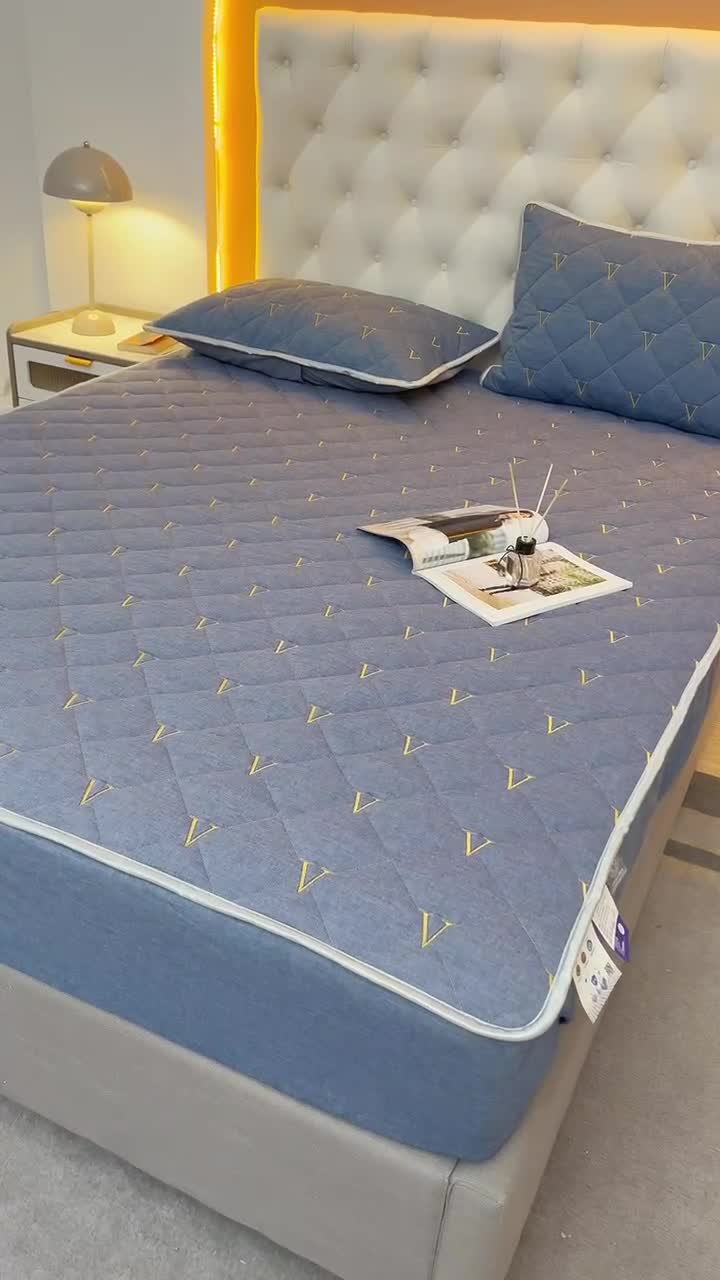 91家纺网 家纺一手货源 找家纺 久典 2022新款A类全棉色织水洗棉刺绣抗菌防螨夹棉床笠 牛仔蓝