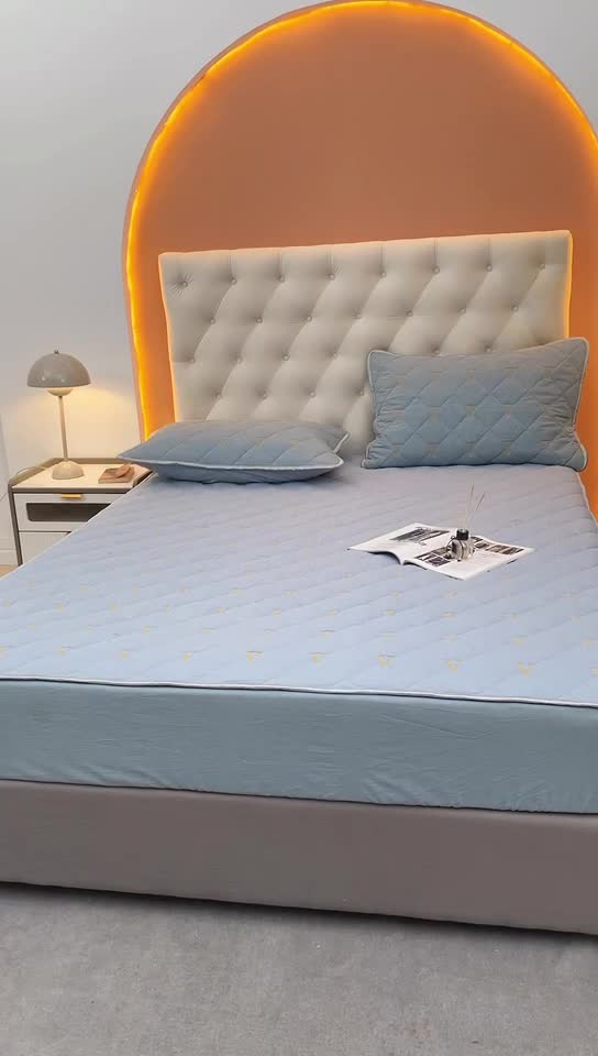 91家纺网 家纺一手货源 找家纺 久典 2022新款A类全棉色织水洗棉刺绣抗菌防螨夹棉床笠 浅水蓝