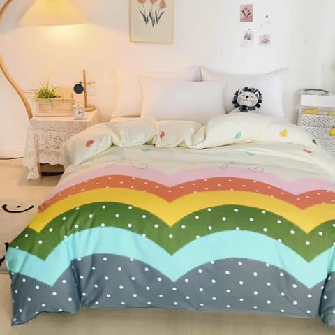 91家纺网 家纺一手货源 找家纺 首爱家纺 2025新款直播款全棉13070纯棉斜纹被套 多彩爱心