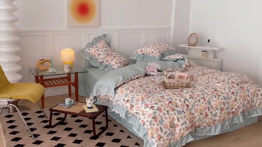 91家纺网 家纺一手货源 找家纺 昔可家纺 2022新款全棉格子花边款四件套 蘑菇花丛